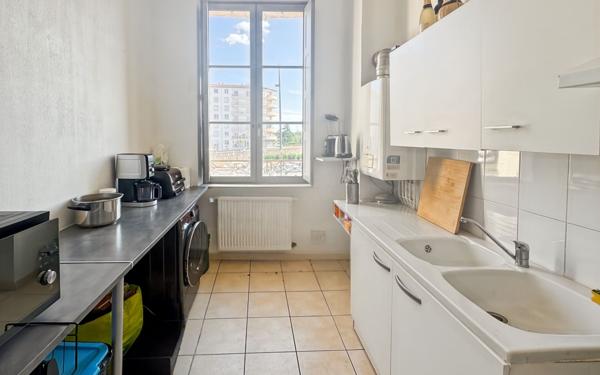Appartement à vendre    4 pièces •  Beaucaire