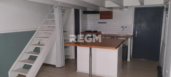 Lunel (34400) Sudio avec cachet LUNEL