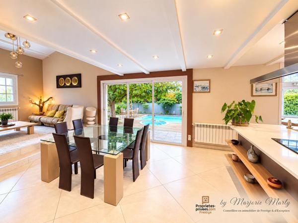 Vente Propriété  9 pièce(s) 230 m2 - Parcelle1450 m2 - Saint Marcel sur Aude (11120 )