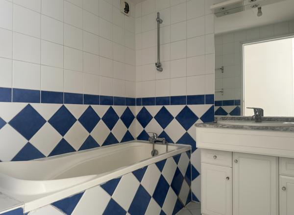 A vendre appartement  de type 4 en duplex à Marseille quartier CANEBIERE