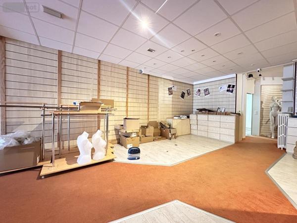 Fonds et/ou murs commerciaux à vendre à Sainte-Maure-de-Touraine dans l'Indre-et-Loire (37800), ref : 37072-666