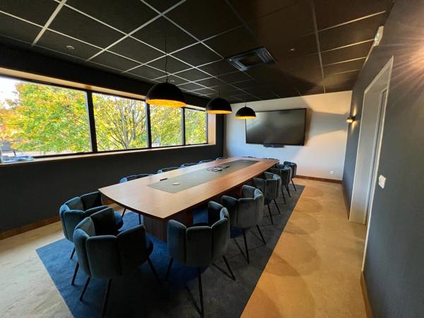 Location Bureaux 297 m2