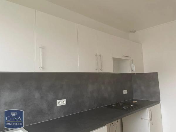 Appartement à louer 3 pièces 70.4m² Sainte-Geneviève-des-Bois (91700)