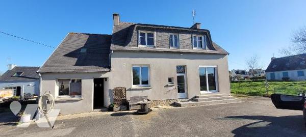 CROZON - En secteur calme proche du centre-ville - Maison traditionnelle bien tenue à rafraîchi...