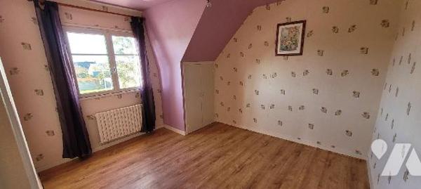 CROZON - En secteur calme proche du centre-ville - Maison traditionnelle bien tenue à rafraîchi...