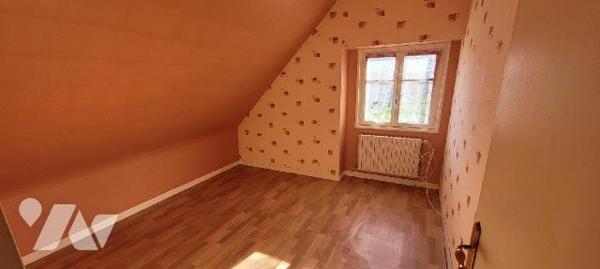 CROZON - En secteur calme proche du centre-ville - Maison traditionnelle bien tenue à rafraîchi...