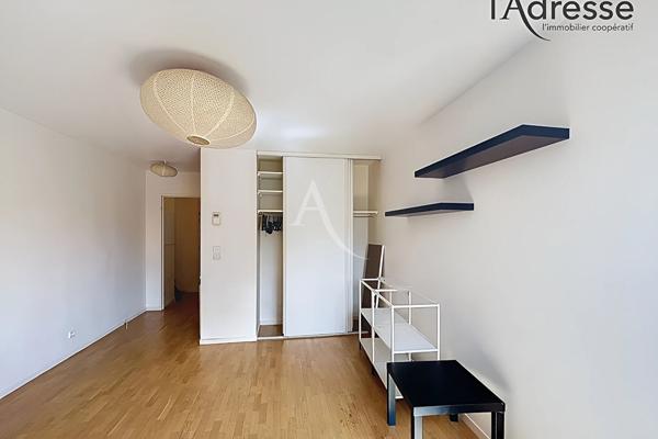 Suresnes limite Puteaux - Studio 23 m²