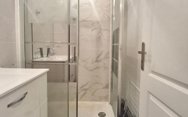 Appartement à louer    1 pièce • 371 m2 Ormesson-sur-Marne