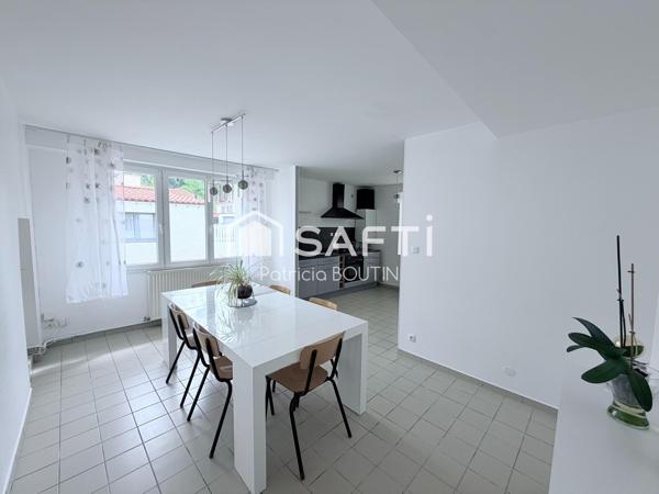 MAISON EN PIERRE 3 CHAMBRES + COUR A NIORT !