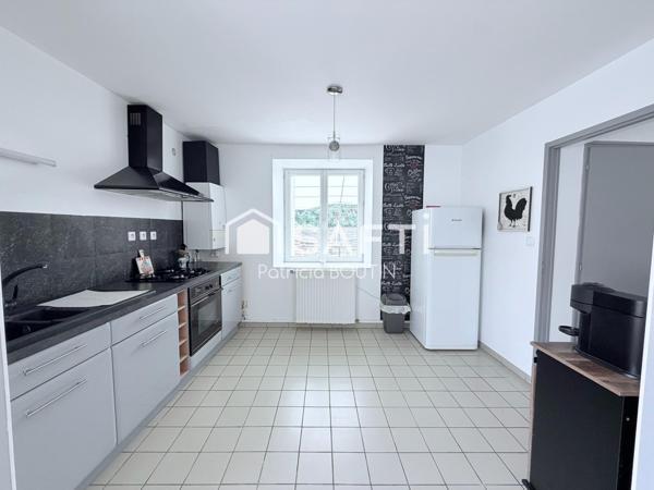 MAISON EN PIERRE 3 CHAMBRES + COUR A NIORT !