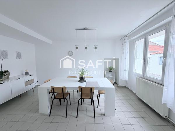 MAISON EN PIERRE 3 CHAMBRES + COUR A NIORT !