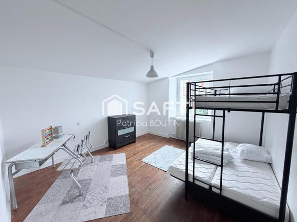 MAISON EN PIERRE 3 CHAMBRES + COUR A NIORT !