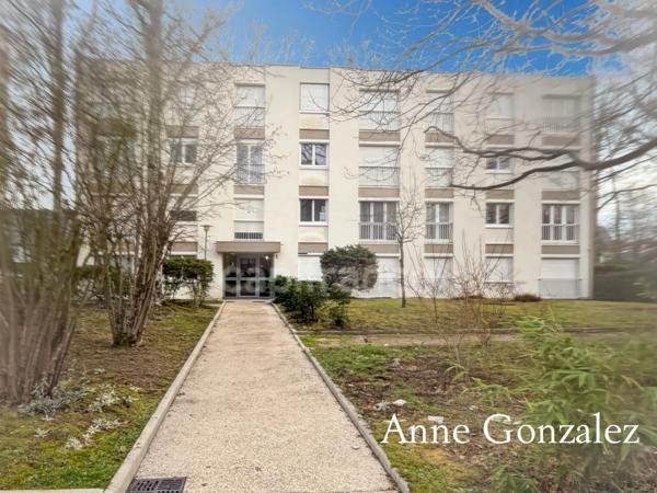 ORLEANS LA SOURCE, dans une copropriété sécurisée idéalement située proche des commodités à vendre appartement T2