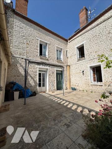 Maison d'env. 208 m² à PITHIVIERS (45300)