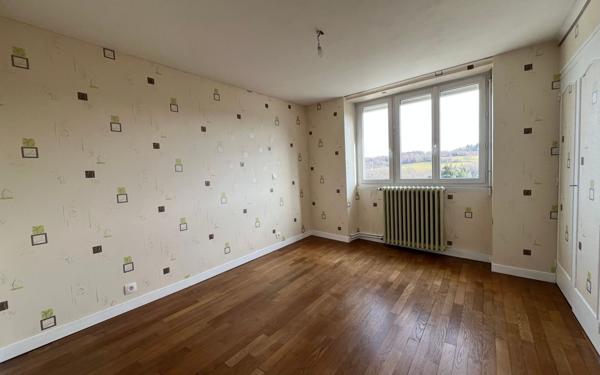 Maison à vendre    3 pièces •  Le Palais-sur-Vienne