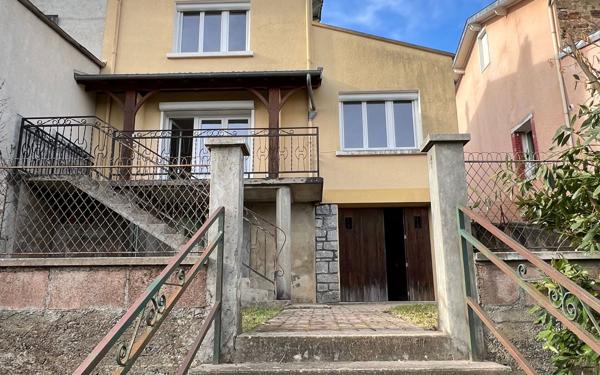 Maison à vendre    3 pièces •  Le Palais-sur-Vienne