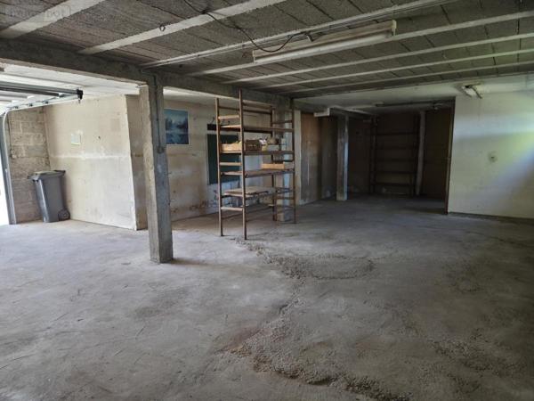Maison à vendre à Château-Gontier-sur-Mayenne en Mayenne (53200), ref : 53073-1755