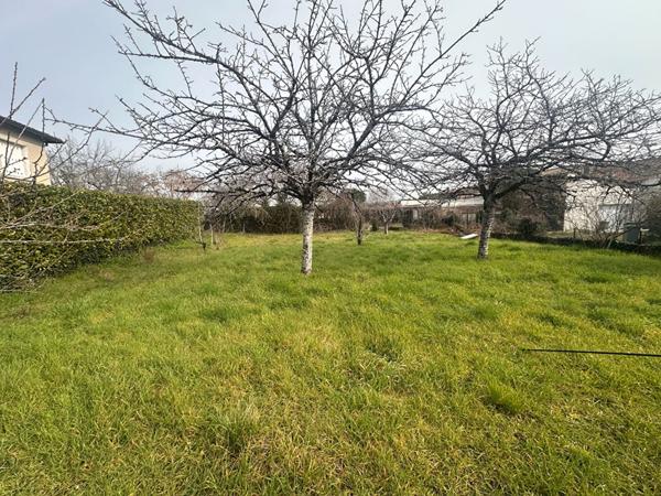 À Vendre : Terrain Constructible de 413 m² à Niort ? Sainte-Pezenne