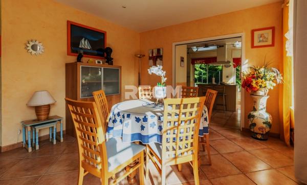 Fougères (35300) Maison de prestige en forêt