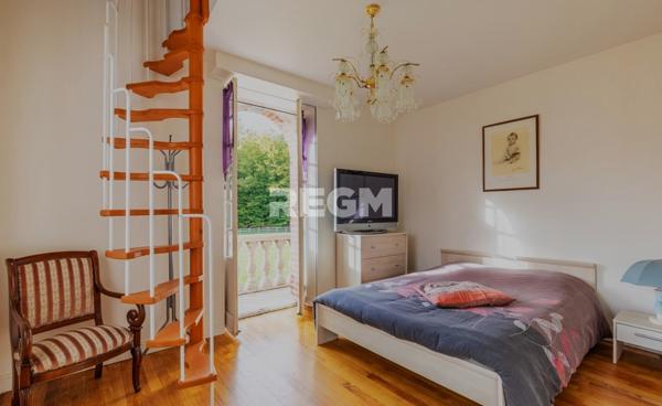 Fougères (35300) Maison de prestige en forêt