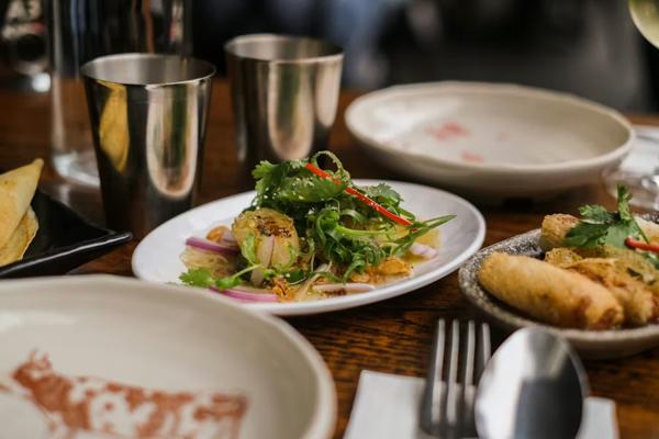 75013 PARIS : RESTAURANT 65 M² - GROSSE EXTRACTION + TERRASSE - SUR UNE GRANDE AVENUE