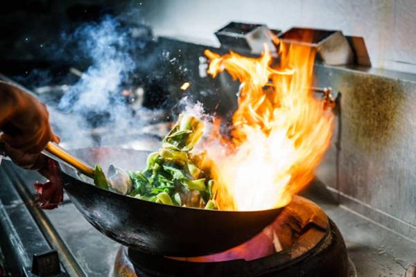 75013 PARIS : RESTAURANT 65 M² - GROSSE EXTRACTION + TERRASSE - SUR UNE GRANDE AVENUE