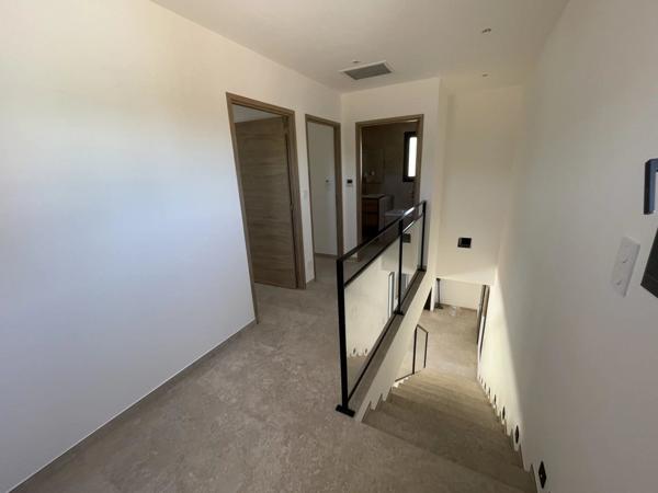 Vente                                                      Villa
                        
                     5 pièces                      131 m2                     à Clermont-l'Hérault