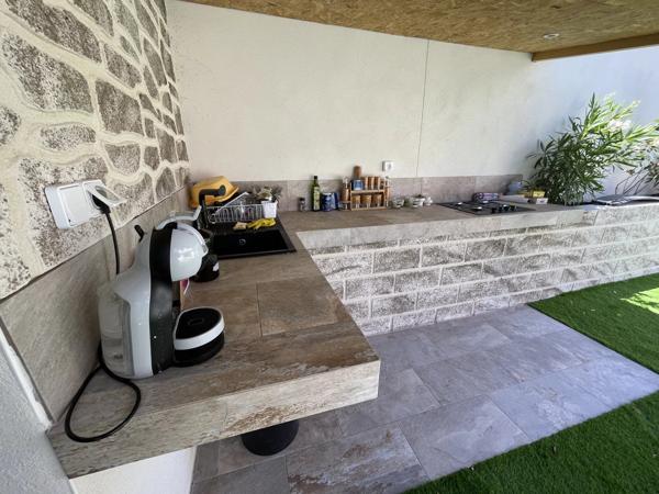 Vente                                                      Villa
                        
                     5 pièces                      131 m2                     à Clermont-l'Hérault