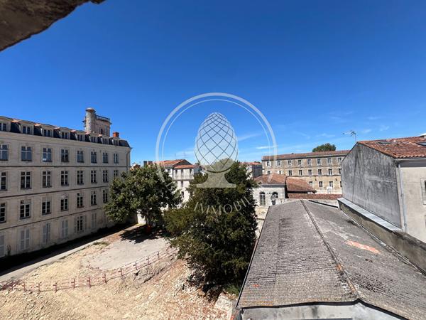 Appartement 2 pièces à vendre à La Rochelle - Dernier étage, proche commodités , La rochelle Appartement 2 pièces à vendre à La Rochelle - Dernier étage, proche commodités , La rochelle