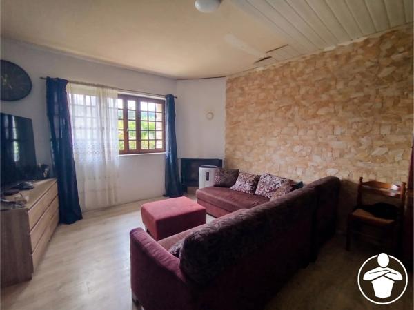 Vente                                                      Maison
                        
                     5 pièces                      117 m2                     à Sainte-Livrade-sur-Lot