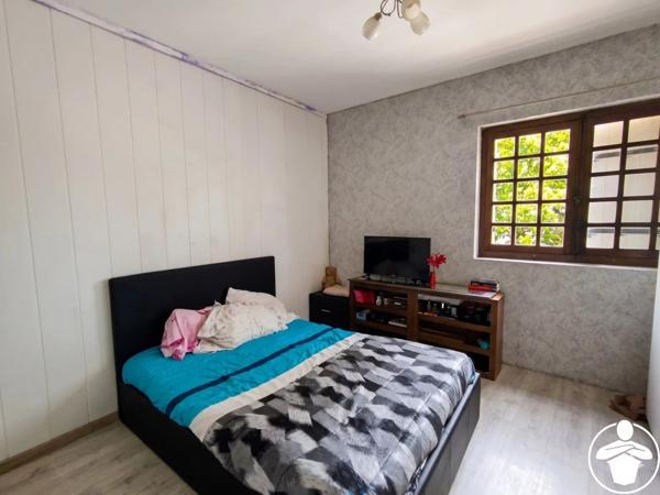 Vente                                                      Maison
                        
                     5 pièces                      117 m2                     à Sainte-Livrade-sur-Lot