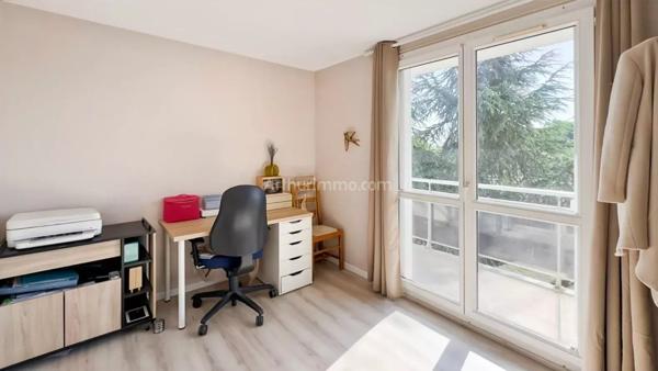 Vente Appartement 4 pièces 74 m2 à Saint-Fargeau-Ponthierry