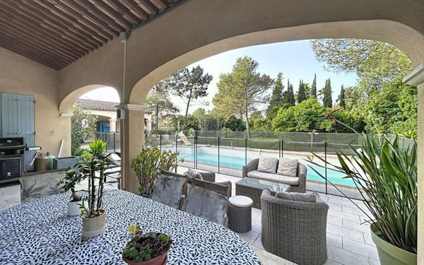 Maison à vendre    5 pièces • 168,08 m2 Roquebrune-sur-Argens