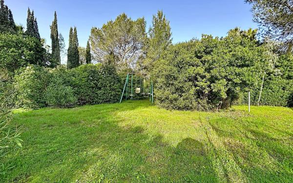 Maison à vendre    5 pièces • 168,08 m2 Roquebrune-sur-Argens