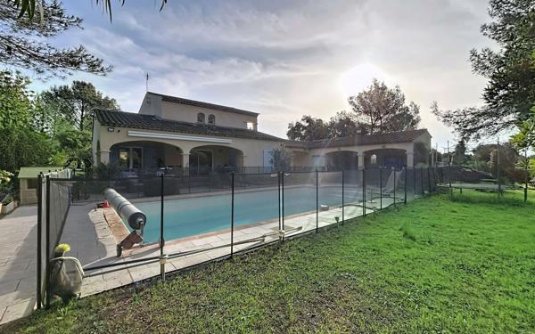 Maison à vendre    5 pièces • 168,08 m2 Roquebrune-sur-Argens