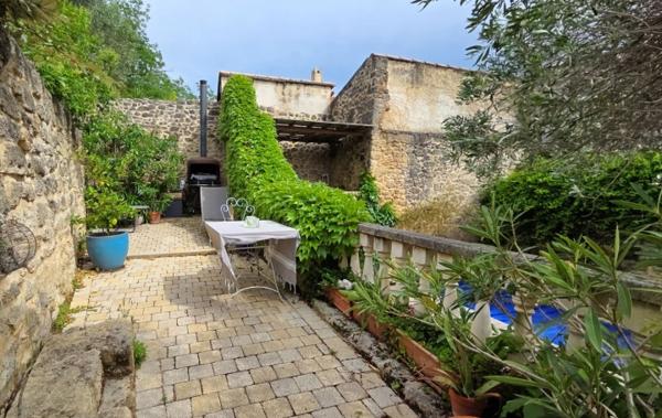 Vente Maison de village sur 4 faces avec extérieur Montbazin   