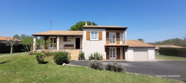 Montendre (17130) Maison d'habitation sur sous-sol avec garage