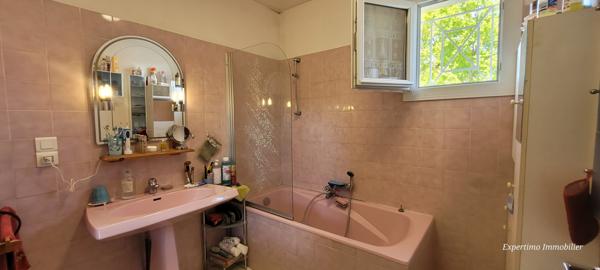 Montendre (17130) Maison d'habitation sur sous-sol avec garage