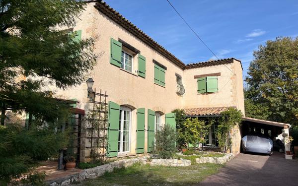 Maison à vendre    5 pièces • 125 m2 Cagnes-sur-Mer