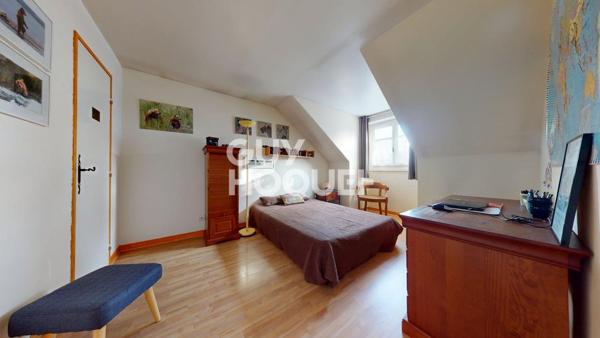 MAISON À VENDRE DE 5 PIÈCES DE 137,00 M²