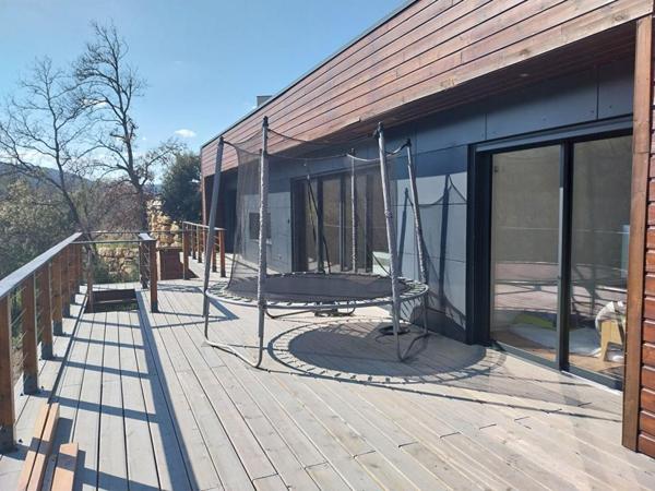 Maison contemporaine ossature bois  avec piscine