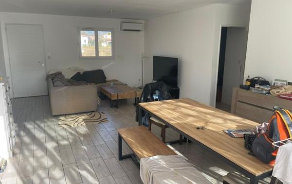 Vente Maison Sur 550 M2 de terrain ! neuf Saint-julien-les-rosiers   