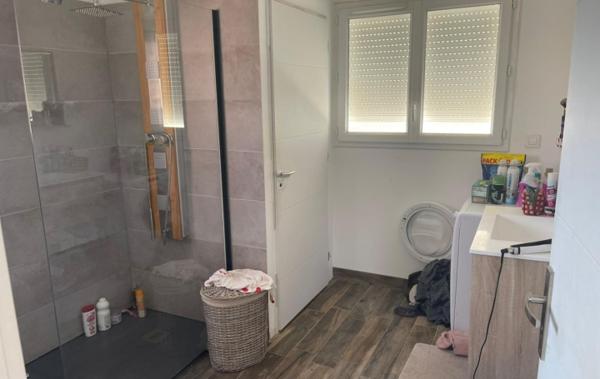 Vente Maison Sur 550 M2 de terrain ! neuf Saint-julien-les-rosiers   