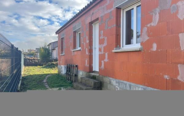 Vente Maison Sur 550 M2 de terrain ! neuf Saint-julien-les-rosiers   