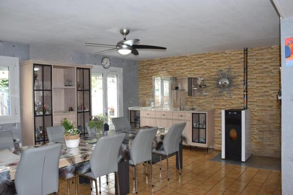 Maison individuelle semi plain pied.