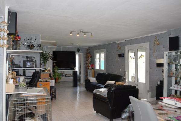 Maison individuelle semi plain pied.