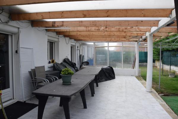 Maison individuelle semi plain pied.