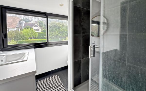 Maison à vendre    6 pièces • 151,40 m2 Saint-Arnoult