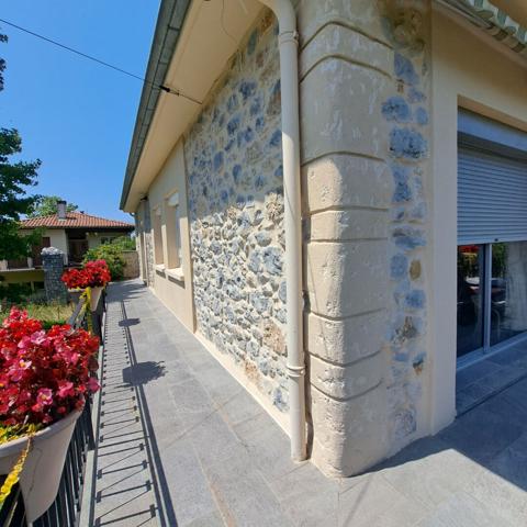 A VENDRE HAUT DE GAMME MAISON 4 CHAMBRES / JARDIN 1000 M² / 2 GARAGES