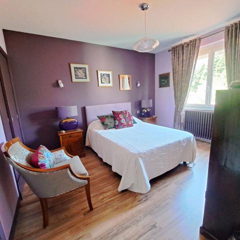 A VENDRE HAUT DE GAMME MAISON 4 CHAMBRES / JARDIN 1000 M² / 2 GARAGES